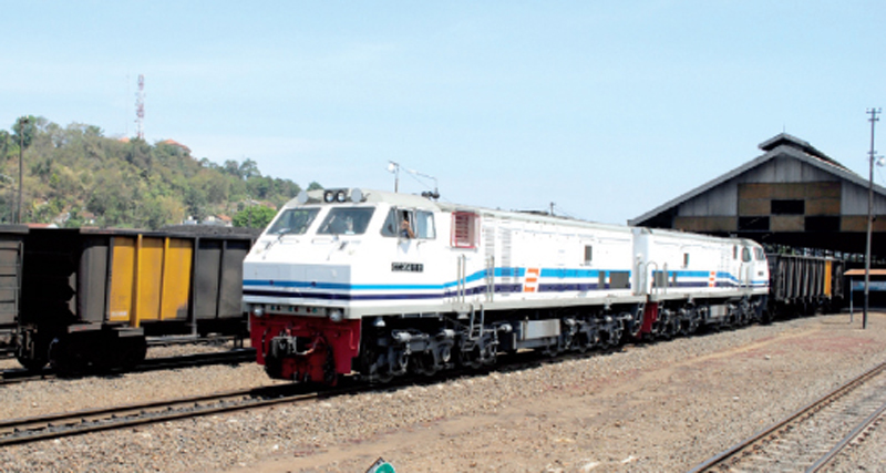 Pertamina – KAI Tandatangani Perjanjian Jual Beli BBM dan Pelumas